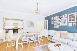 Open plan- click for photo gallery